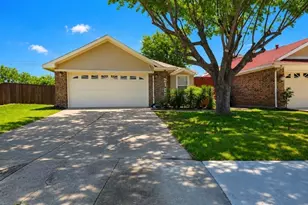 2125 Rose Cliff Ln, Carrollton, TX 75007 - Photo 1