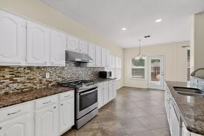 2625 Timberwood Drive, Flower Mound, TX 75028 - Photo 13