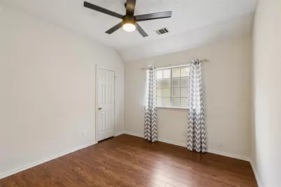 2212 Meadowstone Drive, Carrollton, TX 75006 - Photo 13