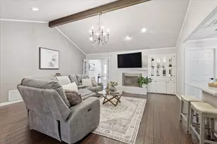 2012 Cripple Creek Ln, Lewisville, TX 75077 - Photo 5