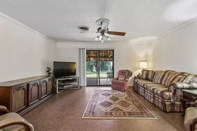 1637 Hendrix Drive, Irving, TX 75061 - Photo 13