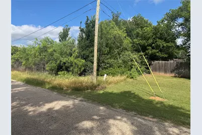 201 Wilderness Trail, Granbury, TX 76049 - Photo 3