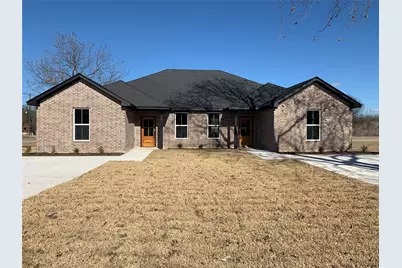 113-15 Van Buren Drive, McGregor, TX 76657 - Photo 1