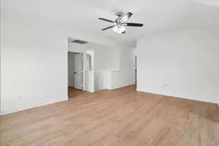2407 Laguna Ln, Arlington, TX 76012 - Photo 23
