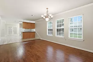 321 S Main St, Irving, TX 75060 - Photo 9