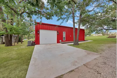301 Sandlin Lane, Springtown, TX 76082 - Photo 5