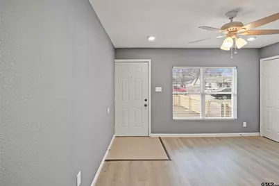 903 Hester, Arlington, TX 76011 - Photo 3
