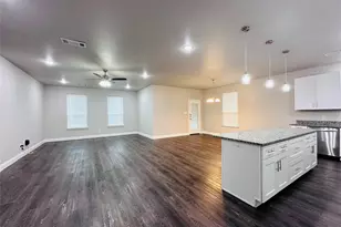 2415 San Gabriel Dr, Granbury, TX 76048 - Photo 3