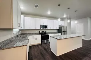 2415 San Gabriel Dr, Granbury, TX 76048 - Photo 5