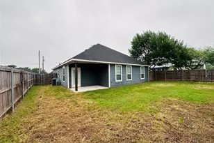 2415 San Gabriel Dr, Granbury, TX 76048 - Photo 17
