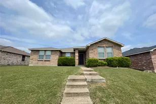 2912 Crimson Clover Dr, Lancaster, TX 75134 - Photo 3