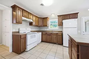1117 Trailwood Dr, Hurst, TX 76053 - Photo 9