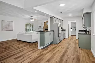 8426 Baumgarten Dr, Dallas, TX 75228 - Photo 21