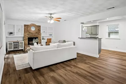 8426 Baumgarten Drive, Dallas, TX 75228 - Photo 9