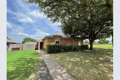 1754 Carrington Drive, Glenn Heights, TX 75154 - Photo 3
