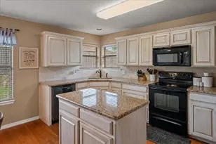 604 W Sheila Cir, Joshua, TX 76058 - Photo 5