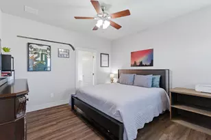 824 E Northside Dr, Pilot Point, TX 76258 - Photo 9