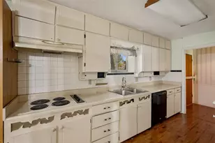 6916 Hovenkamp Ave, Richland Hills, TX 76118 - Photo 9