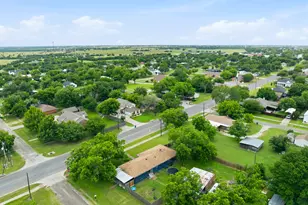 9338 5th St, Crawford, TX 76638 - Photo 29