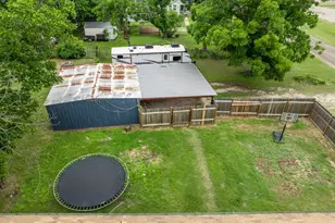 9338 5th St, Crawford, TX 76638 - Photo 7