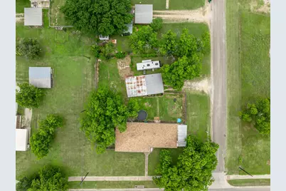 9338 5th Street, Crawford, TX 76638 - Photo 3
