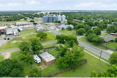 9338 5th Street, Crawford, TX 76638 - Photo 5