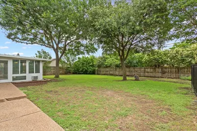 9519 Oak Springs Drive, Woodway, TX 76712 - Photo 37
