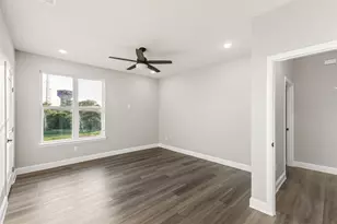 825 Premier Pkwy, Grand Prairie, TX 75051 - Photo 11