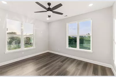 825 Premier Parkway, Grand Prairie, TX 75051 - Photo 13