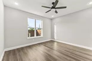 825 Premier Pkwy, Grand Prairie, TX 75051 - Photo 7
