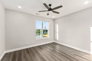 825 Premier Pkwy, Grand Prairie, TX 75051 - Photo 13