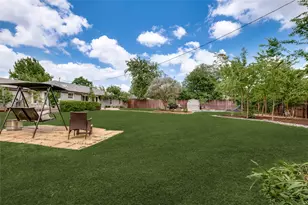 4006 Walnut Hill Ln, Dallas, TX 75229 - Photo 23
