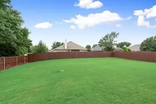 1300 Bellingham Cir, Glenn Heights, TX 75154 - Photo 27