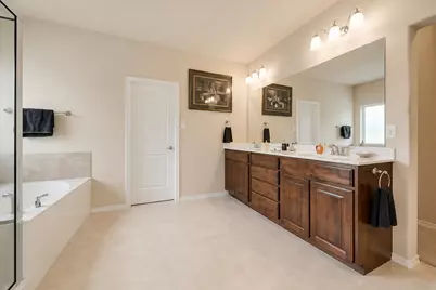 1300 Bellingham Circle, Glenn Heights, TX 75154 - Photo 17