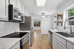 15515 Leavalley Cir, Dallas, TX 75248 - Photo 9