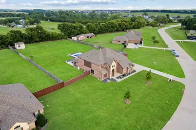 1310 Billingsley Drive, Waxahachie, TX 75167 - Photo 39