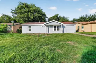 541 NW King St, Burleson, TX 76028 - Photo 1