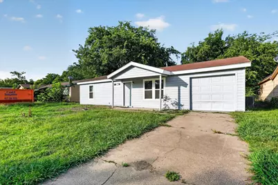 541 NW King Street, Burleson, TX 76028 - Photo 3
