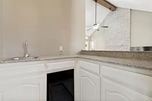 4123 Lawngate Dr, Dallas, TX 75287 - Photo 5