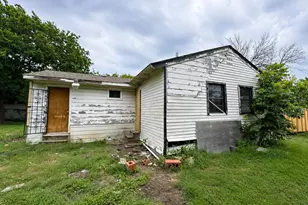 2951 E Ann Arbor Ave, Dallas, TX 75216 - Photo 15