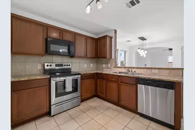 802 Platinum Drive, Princeton, TX 75407 - Photo 5