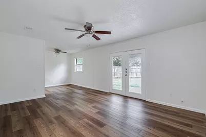 207 Stefanie Street, Burleson, TX 76028 - Photo 9