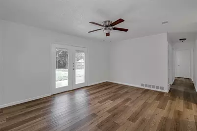 207 Stefanie Street, Burleson, TX 76028 - Photo 7