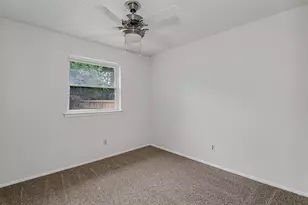 207 Stefanie St, Burleson, TX 76028 - Photo 21