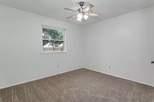 207 Stefanie St, Burleson, TX 76028 - Photo 17