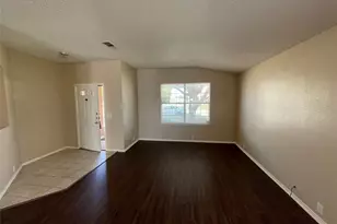 1611 Columbia Dr, Glenn Heights, TX 75154 - Photo 7