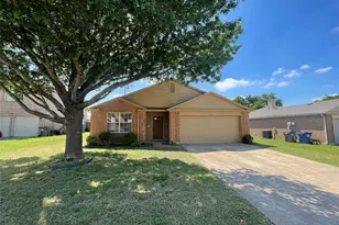1611 Columbia Dr, Glenn Heights, TX 75154 - Photo 1