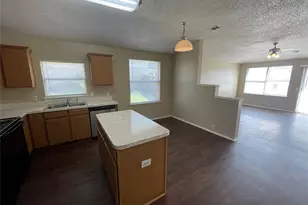 1611 Columbia Dr, Glenn Heights, TX 75154 - Photo 11