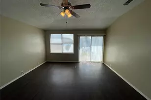 1611 Columbia Dr, Glenn Heights, TX 75154 - Photo 17