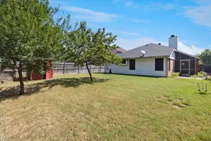 2232 Turf Club Dr, Arlington, TX 76017 - Photo 13